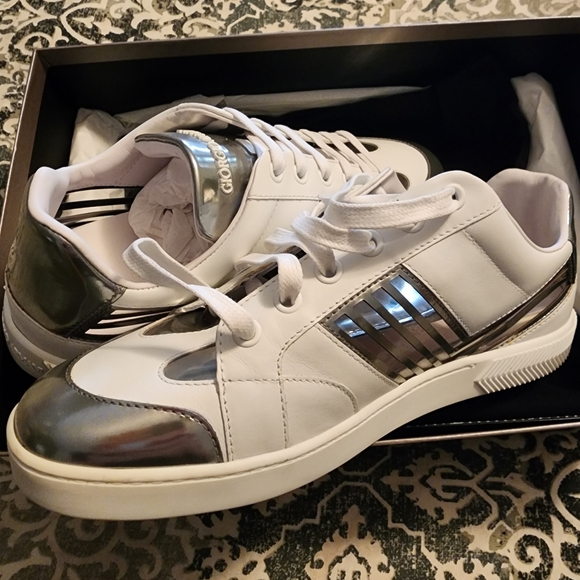 Giorgio Armani Tennis Shoes Size 7.5 - Picture 8 of 9